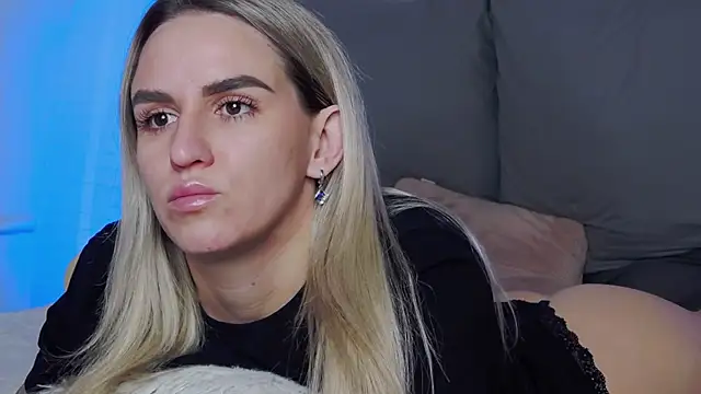 SofiJames online show from December 21, 7:23 am