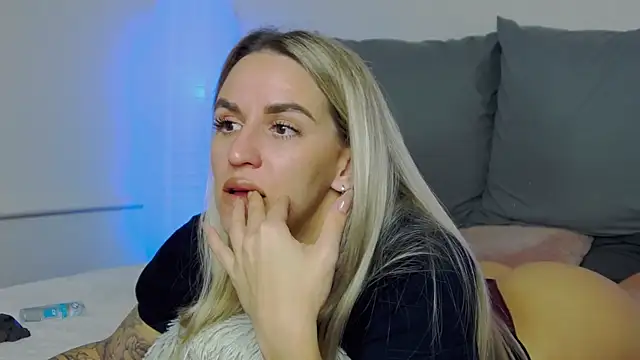 SofiJames online show from November 8, 7:24 am