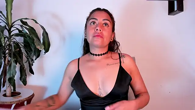 im amber online show from May 25, 12:48 pm