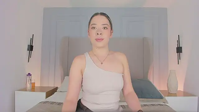 chloe d online show from May 14, 1:06 pm