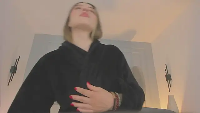 chloe d online show from May 11, 1:13 pm