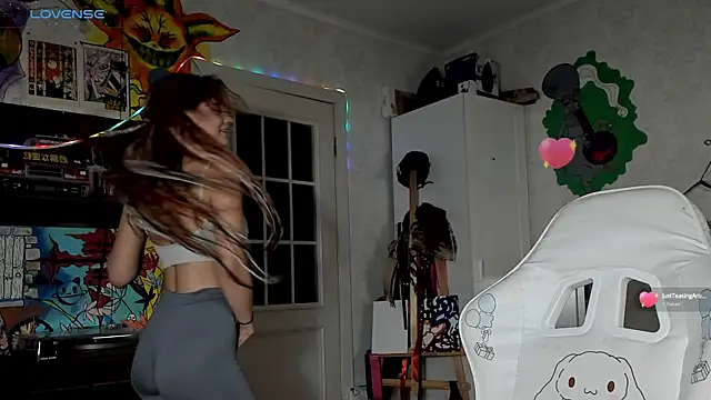 Sunny Mouse  online show from October 9, 5:28 pm