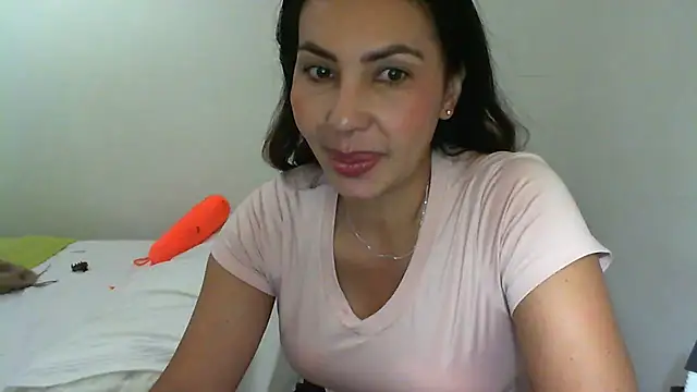 salome  milf online show from May 23, 3:27 am