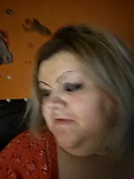 ducicsajsziii online show from March 11, 1:43 am