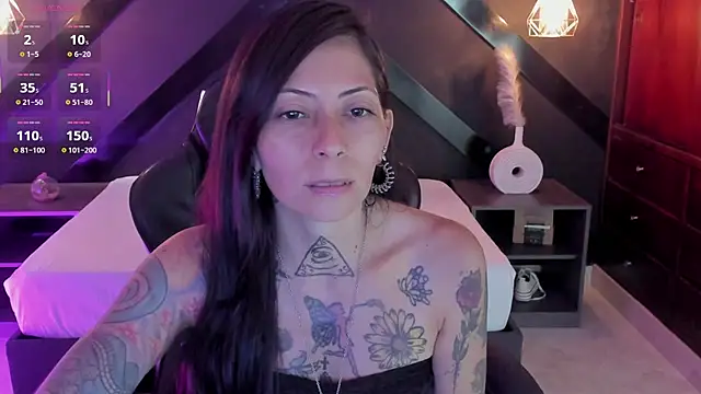 dark gotica online show from May 19, 7:10 pm