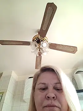 AriannaMilf online show from October 18, 8:50 am