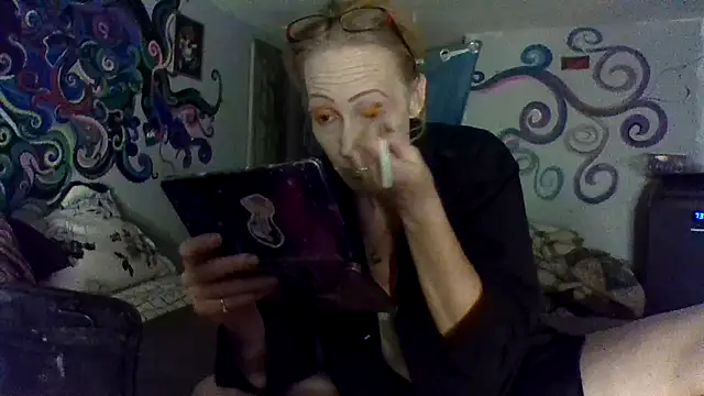 Snapshot of 4EyedSluttyGinger chatting on September 23, 8:51 pm 4EyedSluttyGinger online show from September 23, 8:51 pm