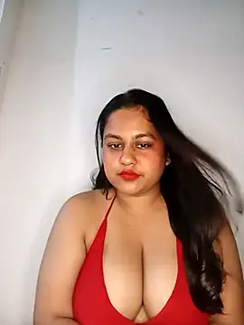 bumblebeegirl online show from March 29, 5:12 pm