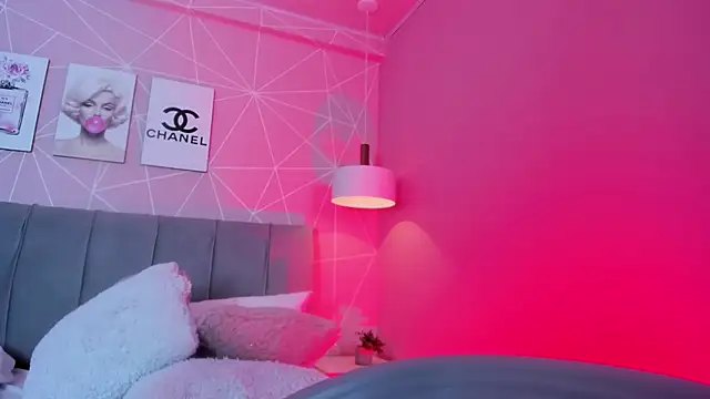 dolly zoe online show from February 23, 5:08 am