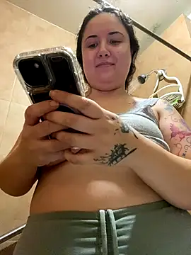 xocrybaby online show from December 23, 6:39 am