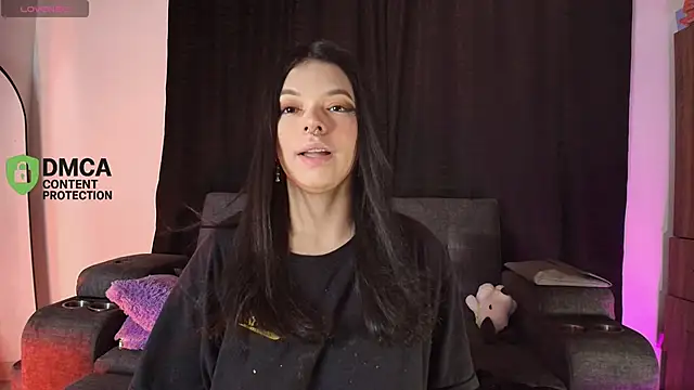 yungelitamor  online show from May 4, 5:44 am