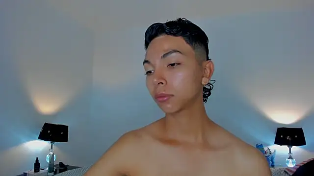 xhenisa  online show from March 10, 8:57 pm