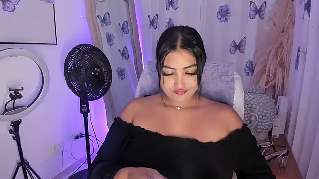 NatashaBrown12 online show from May 26, 9:58 pm