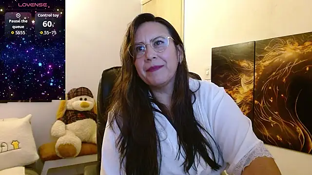 amalia brunette online show from November 26, 1:17 am