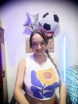 Cristal BigTits online show from July 10, 11:04 pm