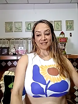 Cristal BigTits online show from November 18, 2:12 am