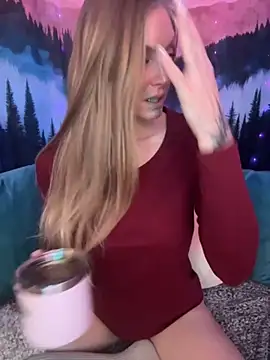 ItsDanniG online show from November 10, 6:14 pm