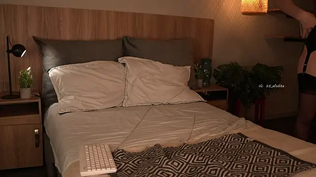 afrodita  25 online show from October 9, 12:04 am