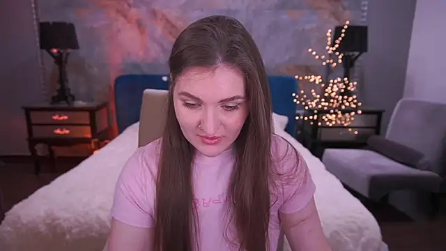 EmmyCharmm online show from April 28, 5:55 am