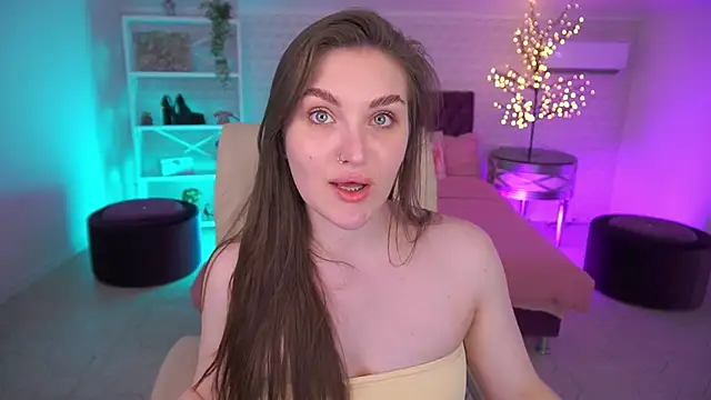 EmmyCharmm online show from May 16, 5:54 am