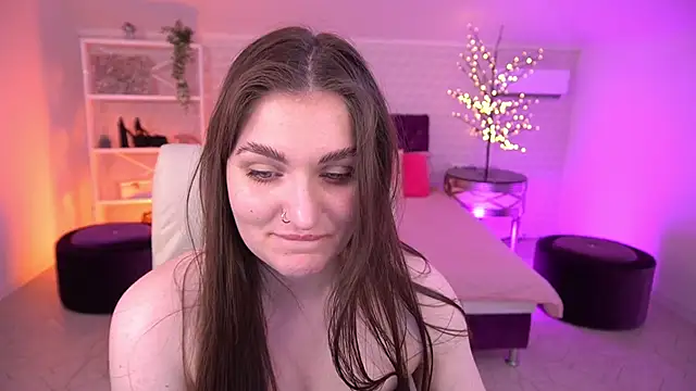 EmmyCharmm online show from May 18, 5:57 am
