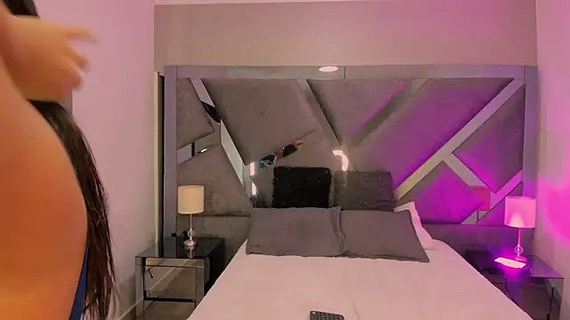 JulietaHazze online show from October 21, 3:43 am