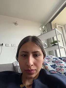 Ameellie online show from March 20, 3:50 pm