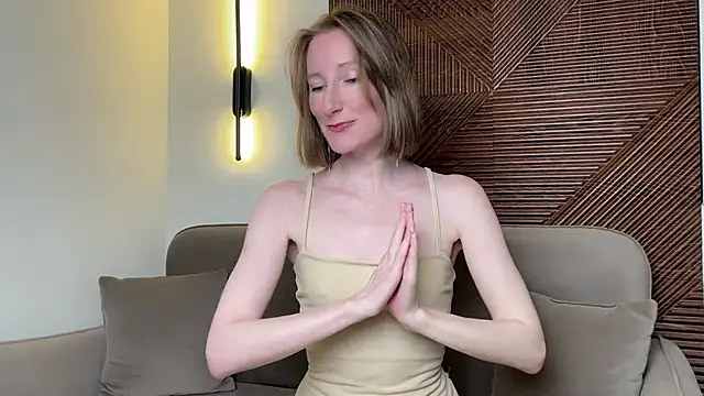 MonikaBos online show from May 26, 9:25 pm
