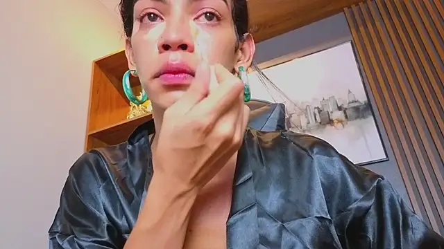 Alahia Rodriguez online show from May 7, 7:06 pm
