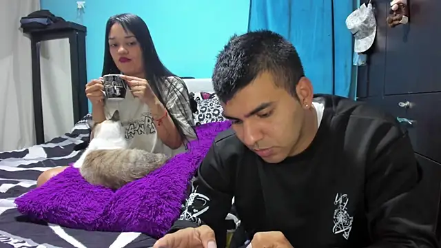 2ScarletandRyan8 online show from May 22, 9:07 am