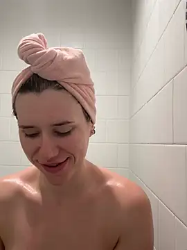 xoxoxjenn online show from May 15, 3:59 pm