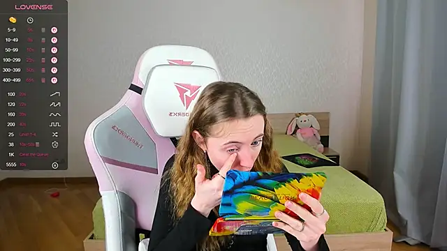 Cowell Adelina online show from November 7, 8:09 am