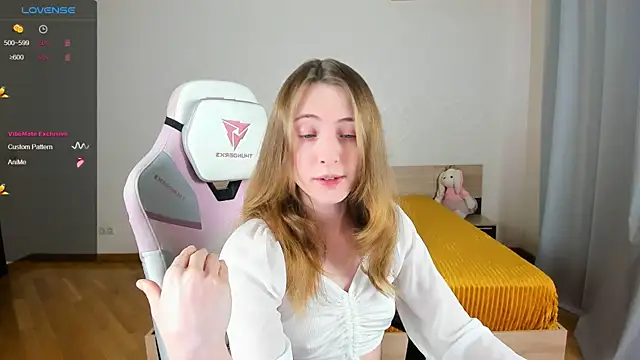 Cowell Adelina online show from October 31, 8:40 am