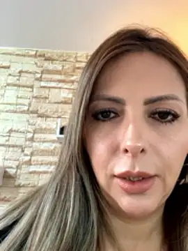  Abril-Office1 online show from May 26, 3:44 pm