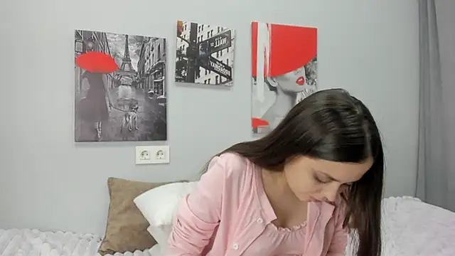 Tiny JuJu online show from November 27, 1:30 am