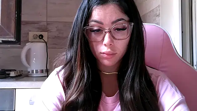 LovelyJulliette online show from May 20, 12:02 pm