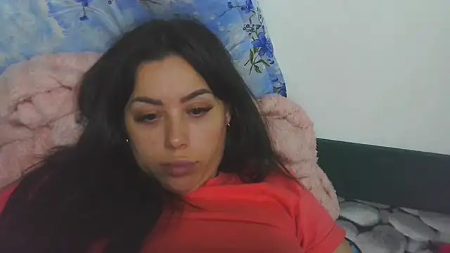 LovelyJulliette online show from May 5, 4:32 pm