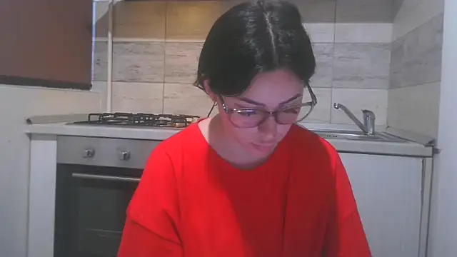 LovelyJulliette online show from May 9, 4:53 pm