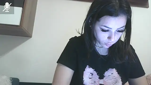 LovelyJulliette online show from March 5, 4:47 pm