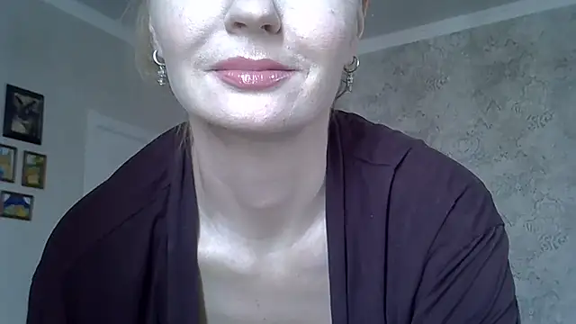 ZarinaSwift online show from March 23, 5:13 am