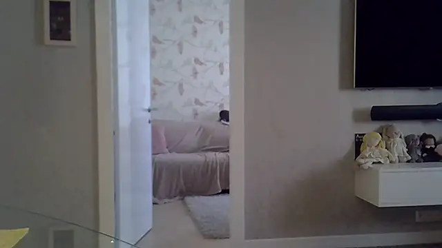 ZarinaSwift online show from November 10, 4:51 am