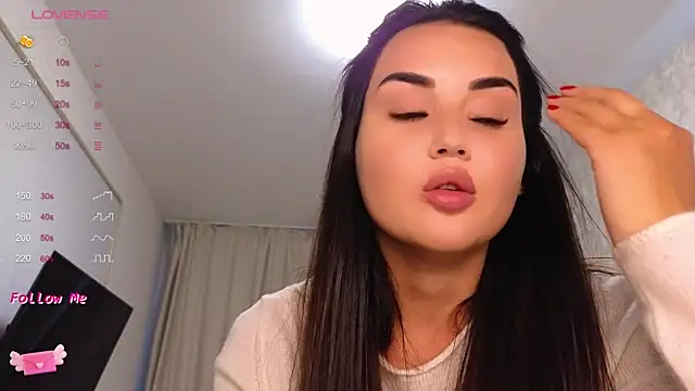 LaraSkinny online show from October 16, 9:34 am