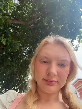 AmmyHot online show from May 5, 3:20 am