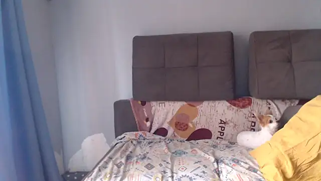 Amelia Kiss  online show from June 22, 1:54 am