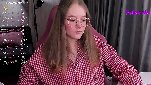 bunny bubble online show from February 11, 11:28 pm