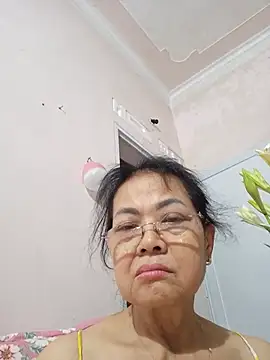 Hotestlove online show from May 17, 2:27 pm