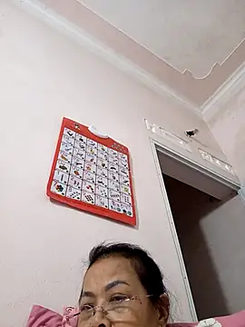 Hotestlove online show from October 31, 2:35 am