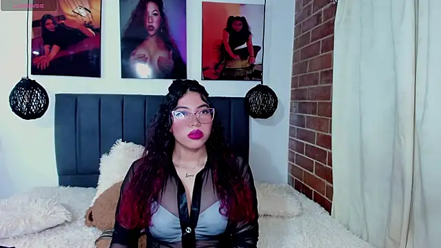 kyliejenner hot online show from May 19, 2:51 am