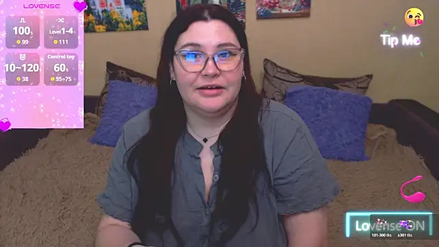 JuliaKeln online show from May 30, 7:10 pm