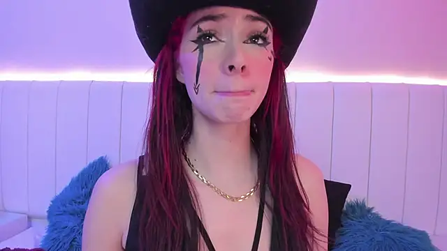 CAMILLEN PETTID online show from October 21, 10:58 pm